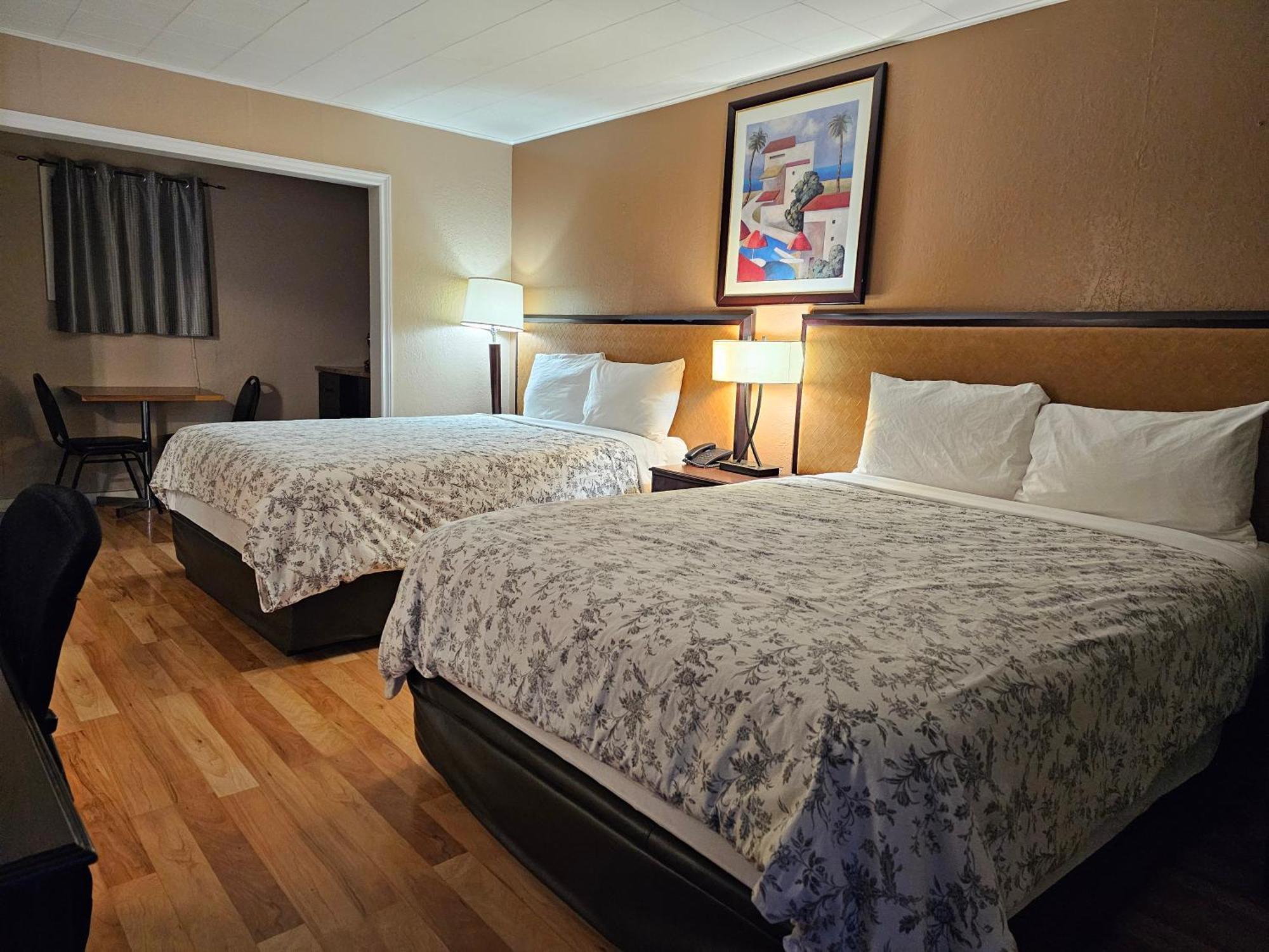 Parkway Motel & European Lodges ピンチャー・クリーク エクステリア 写真