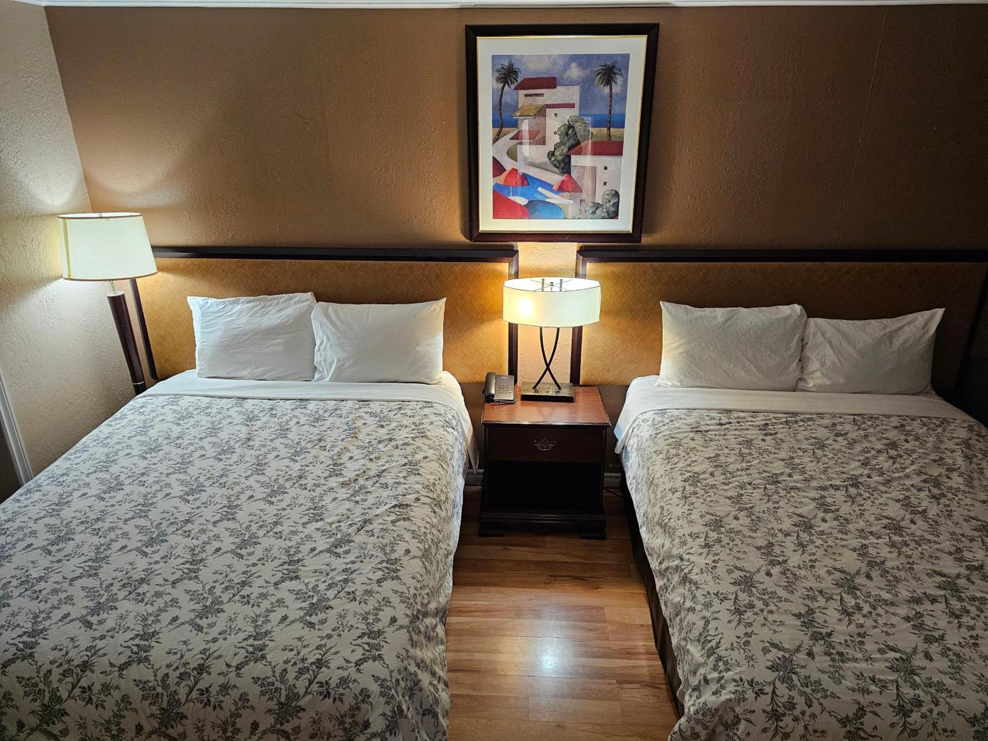 Parkway Motel & European Lodges ピンチャー・クリーク エクステリア 写真