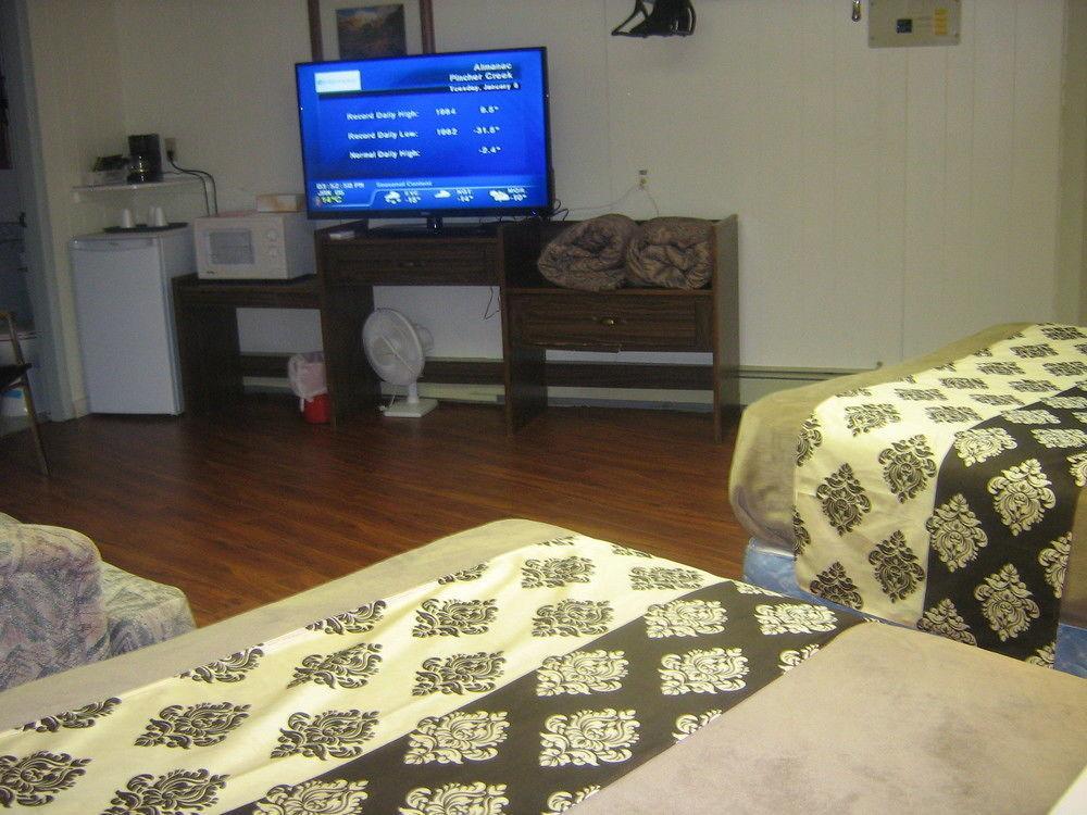 Parkway Motel & European Lodges ピンチャー・クリーク エクステリア 写真